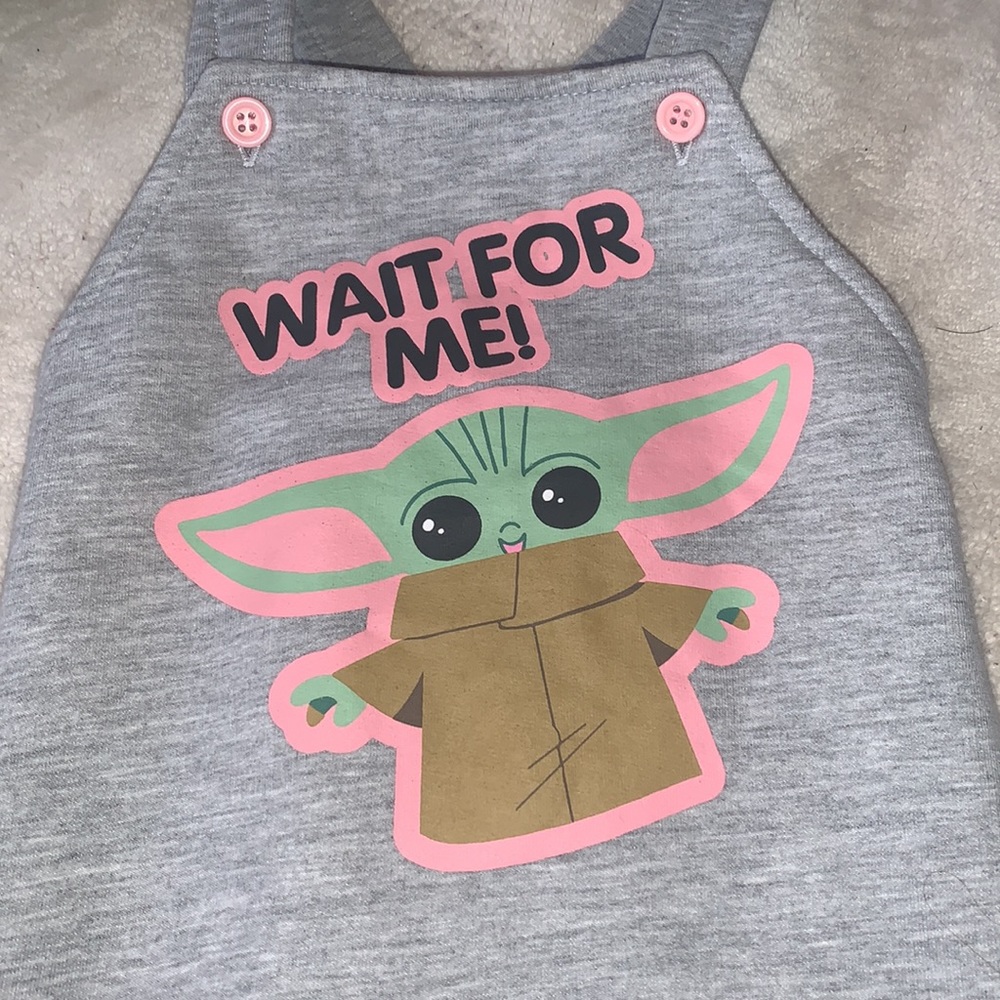 Disney Star Wars Gray Romper 6-9M Baby Yoda EUC - Picture 2 of 7
